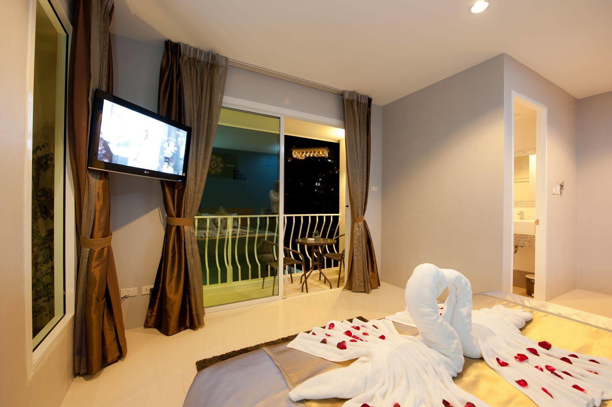 Rama Kata Beach Hotel Zewnętrze zdjęcie